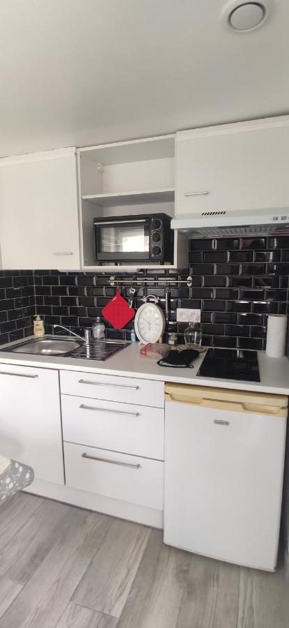 Petit Logement Sur Jardin Apartment Saint-Herblain Luaran gambar